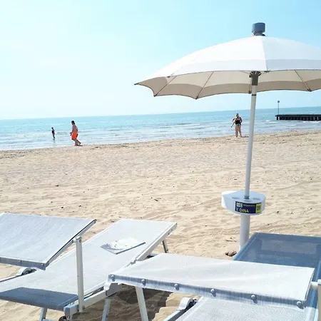 Dina 2* Lido di Jesolo