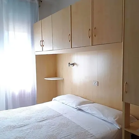 Hotel Dina 2*