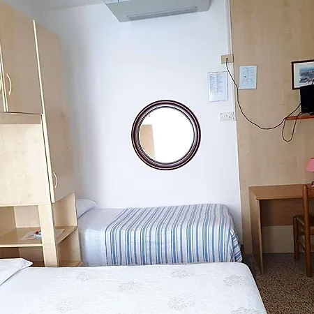 Hotel Dina