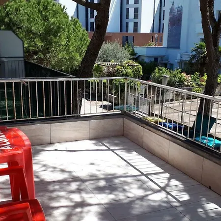 Hotel Dina 2*