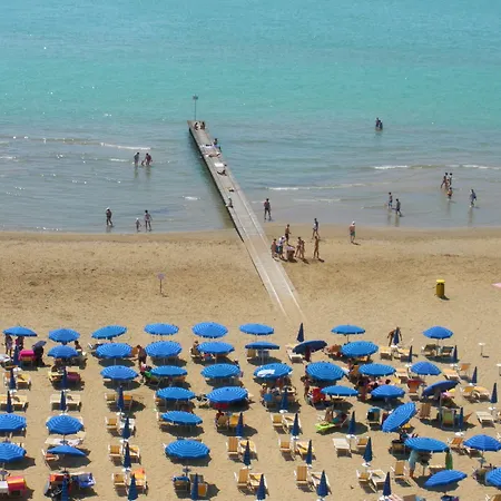 Hotel Dina 2*