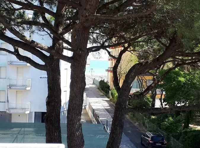 Dina Hotel