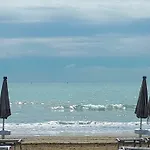Dina Hotel 2*