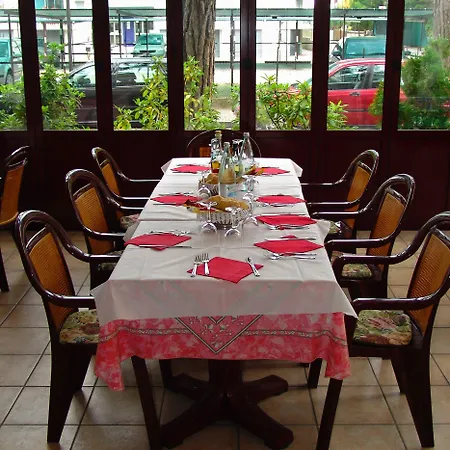 Dina Hotel Lido di Jesolo